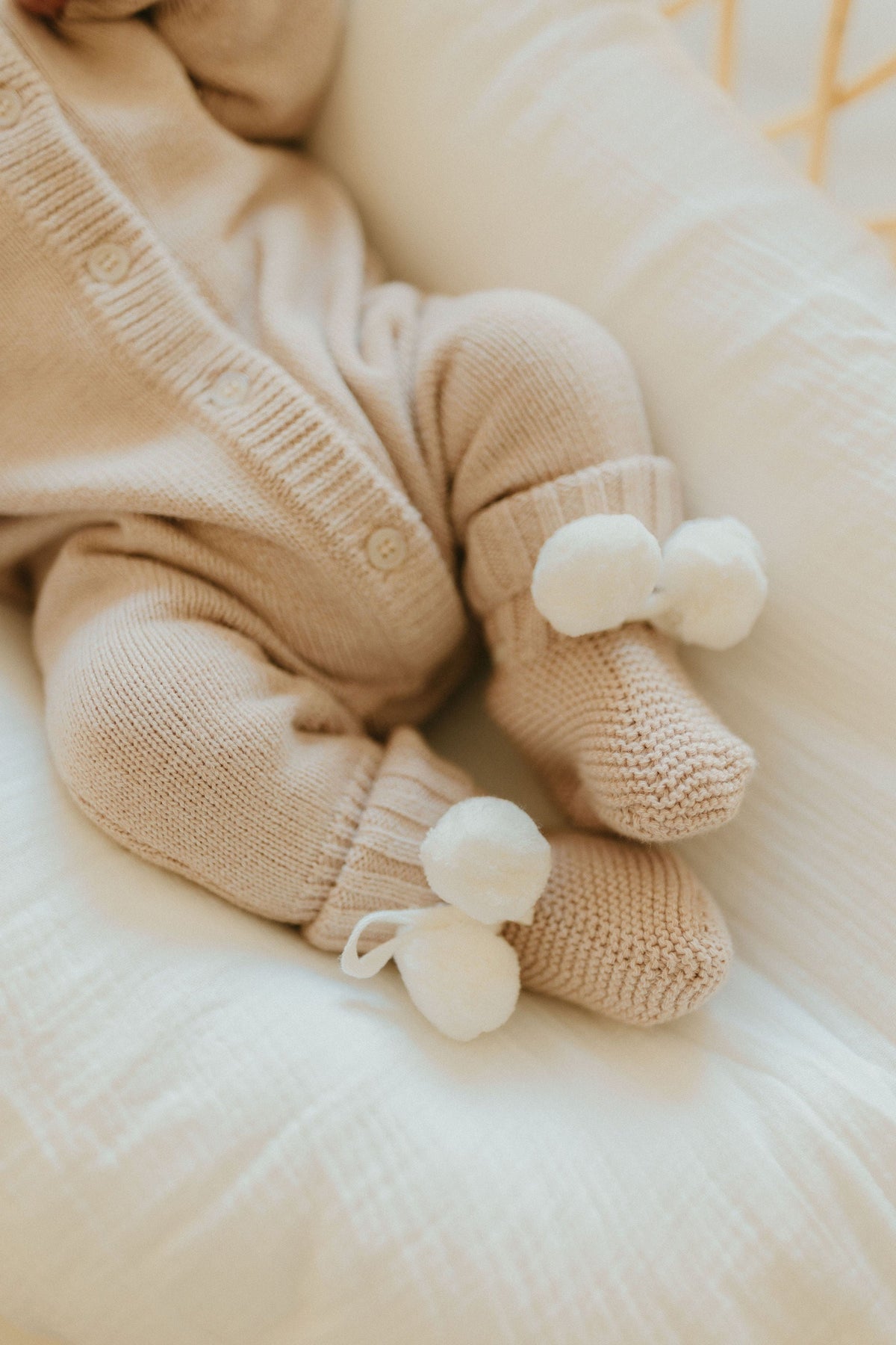 CONFETTI KIDZ I Pom Pom Knit Booties I Biscotti