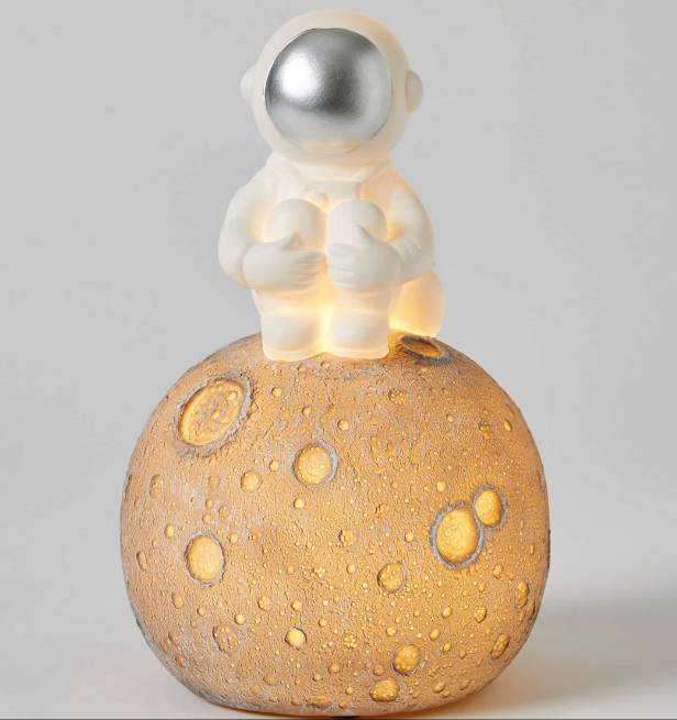 PILBEAM I Astronaut Sculptured Light